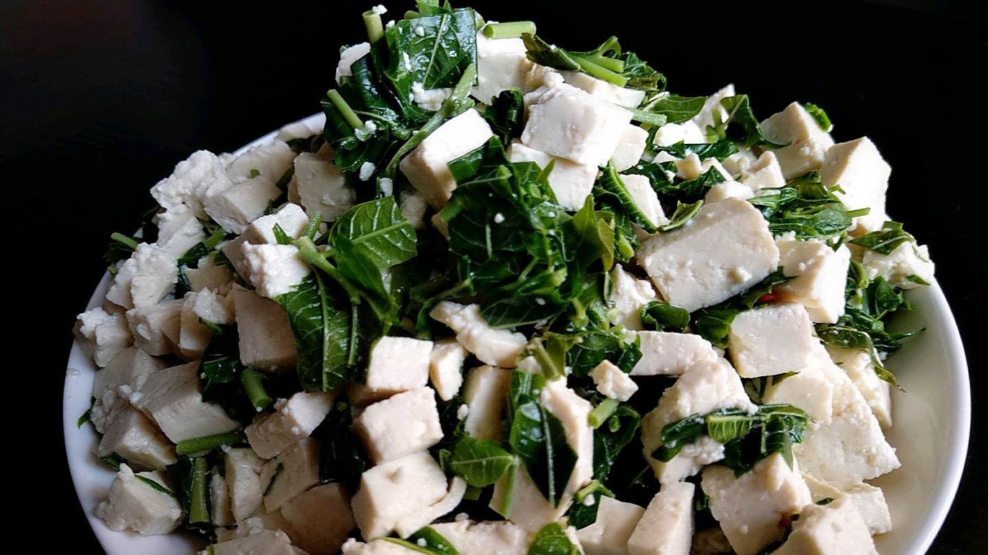 Toona Sinensis with Tofu Salad